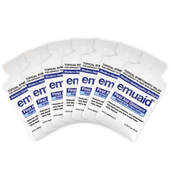 Voici une image de l'emballage à usage unique EMUAID® Regular First Aid Ointment 30 Days Travel Pack.